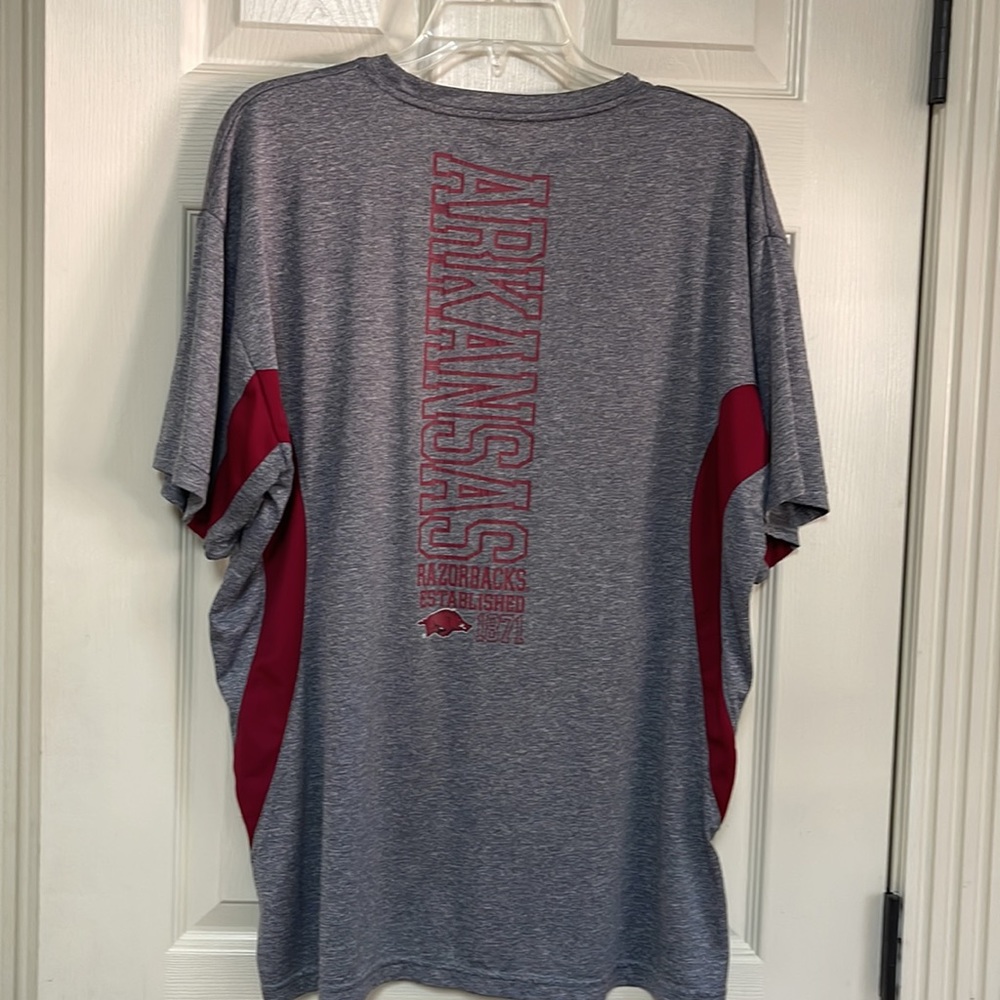 Arkansas Razorback top. Men’s size XL. Used, but still good condition. - Picture 6 of 10